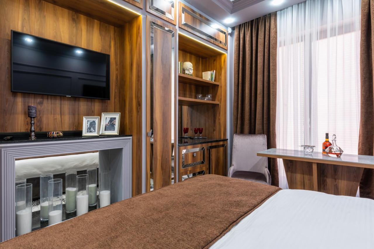 Mr Grey Boutique Hotel โอเดสซา ภายนอก รูปภาพ