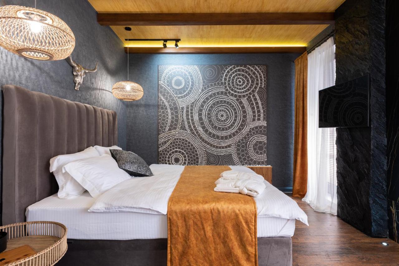 Mr Grey Boutique Hotel โอเดสซา ภายนอก รูปภาพ