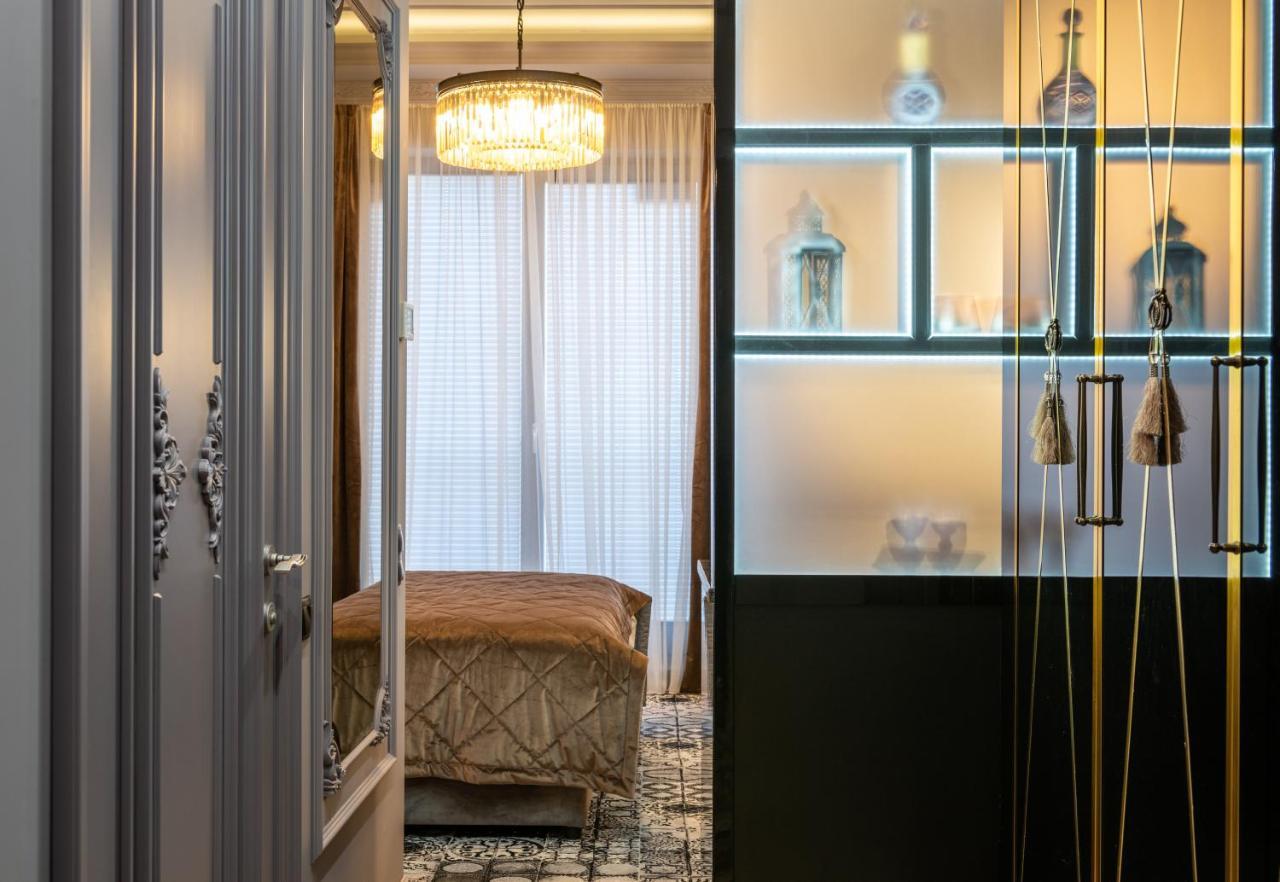 Mr Grey Boutique Hotel โอเดสซา ภายนอก รูปภาพ