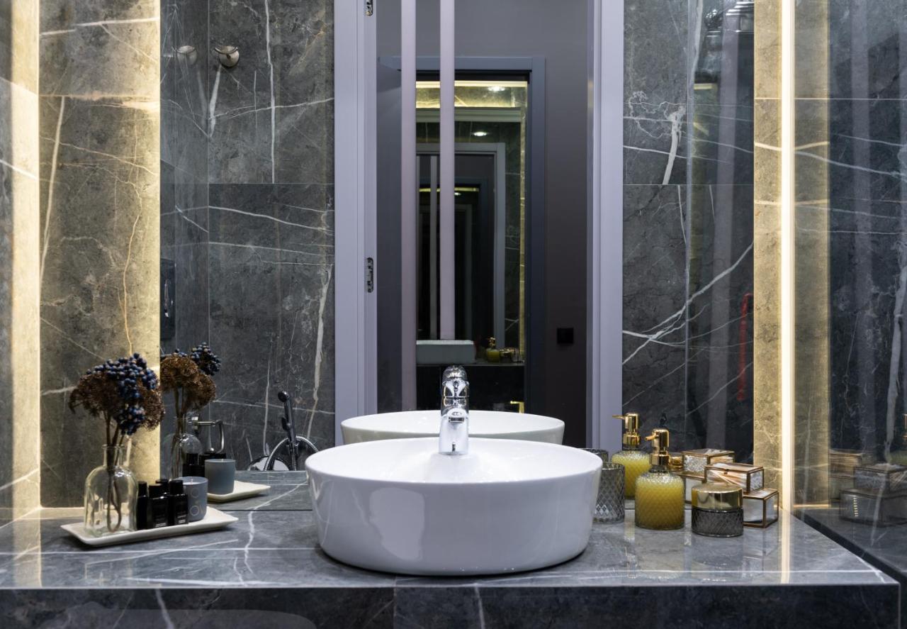 Mr Grey Boutique Hotel โอเดสซา ภายนอก รูปภาพ