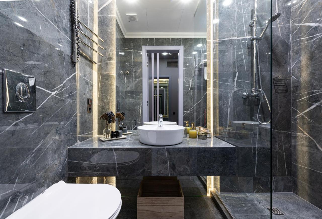 Mr Grey Boutique Hotel โอเดสซา ภายนอก รูปภาพ