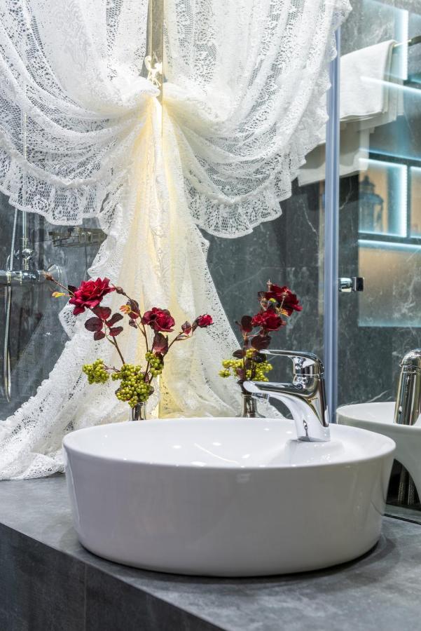 Mr Grey Boutique Hotel โอเดสซา ภายนอก รูปภาพ