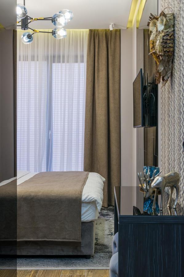 Mr Grey Boutique Hotel โอเดสซา ภายนอก รูปภาพ
