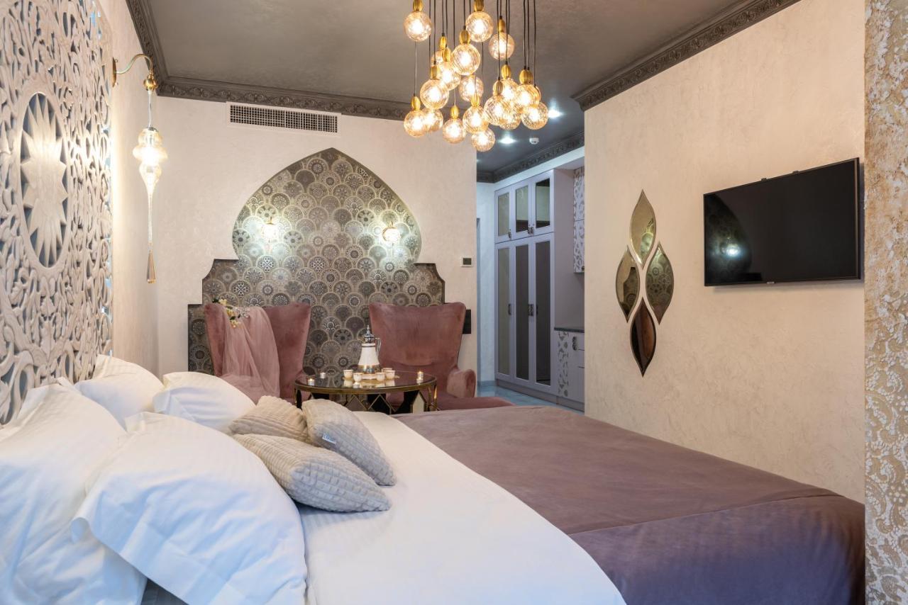 Mr Grey Boutique Hotel โอเดสซา ภายนอก รูปภาพ