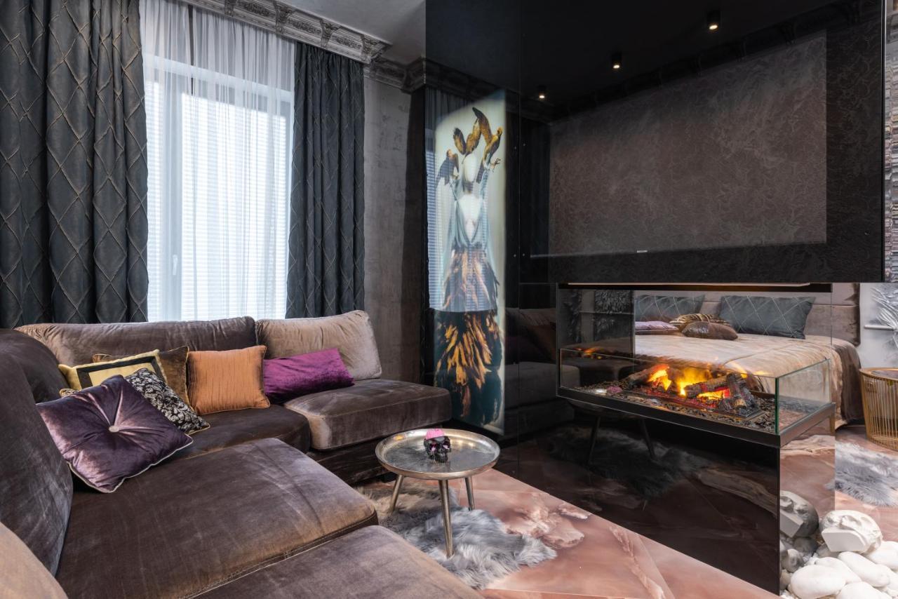 Mr Grey Boutique Hotel โอเดสซา ภายนอก รูปภาพ