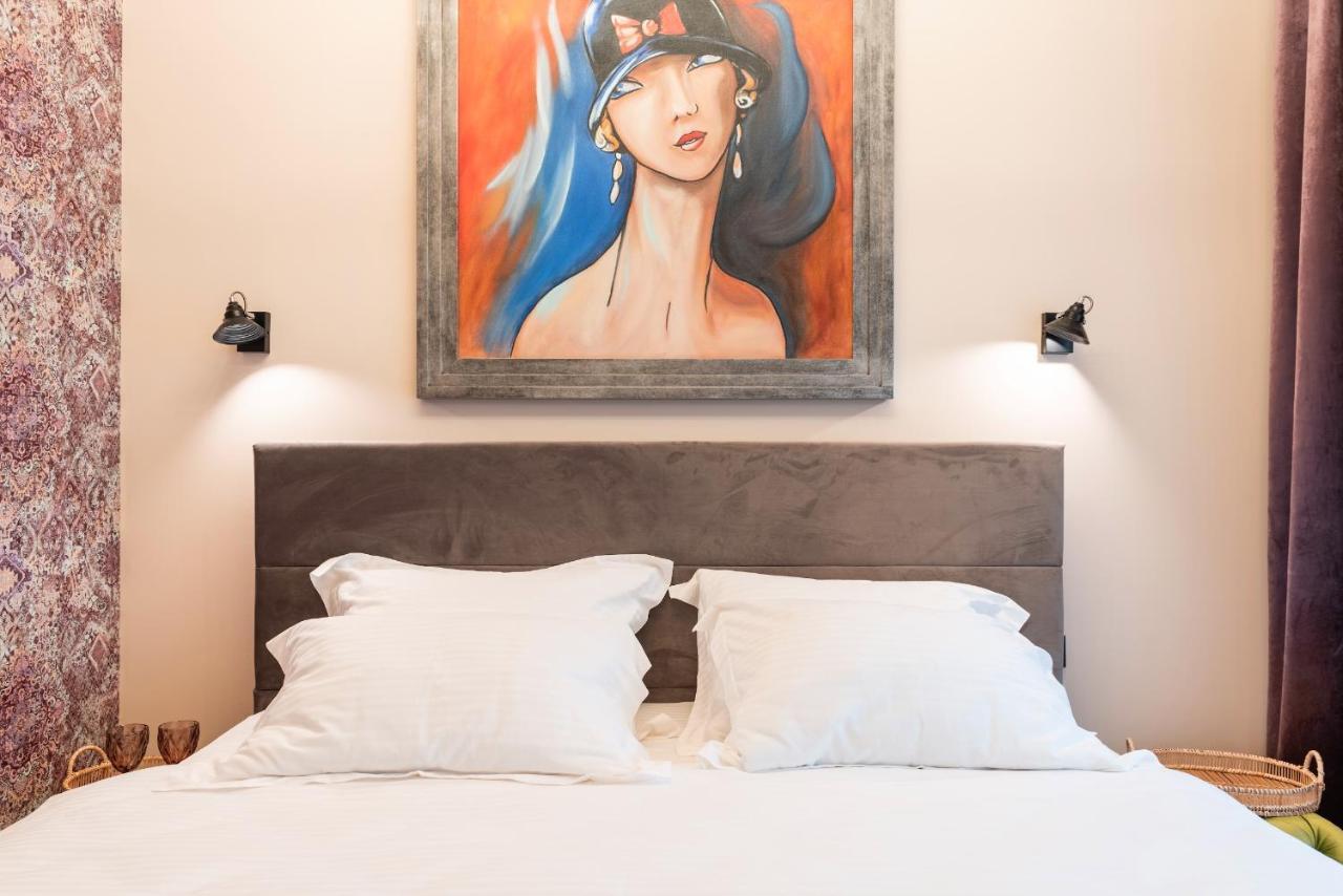 Mr Grey Boutique Hotel โอเดสซา ภายนอก รูปภาพ